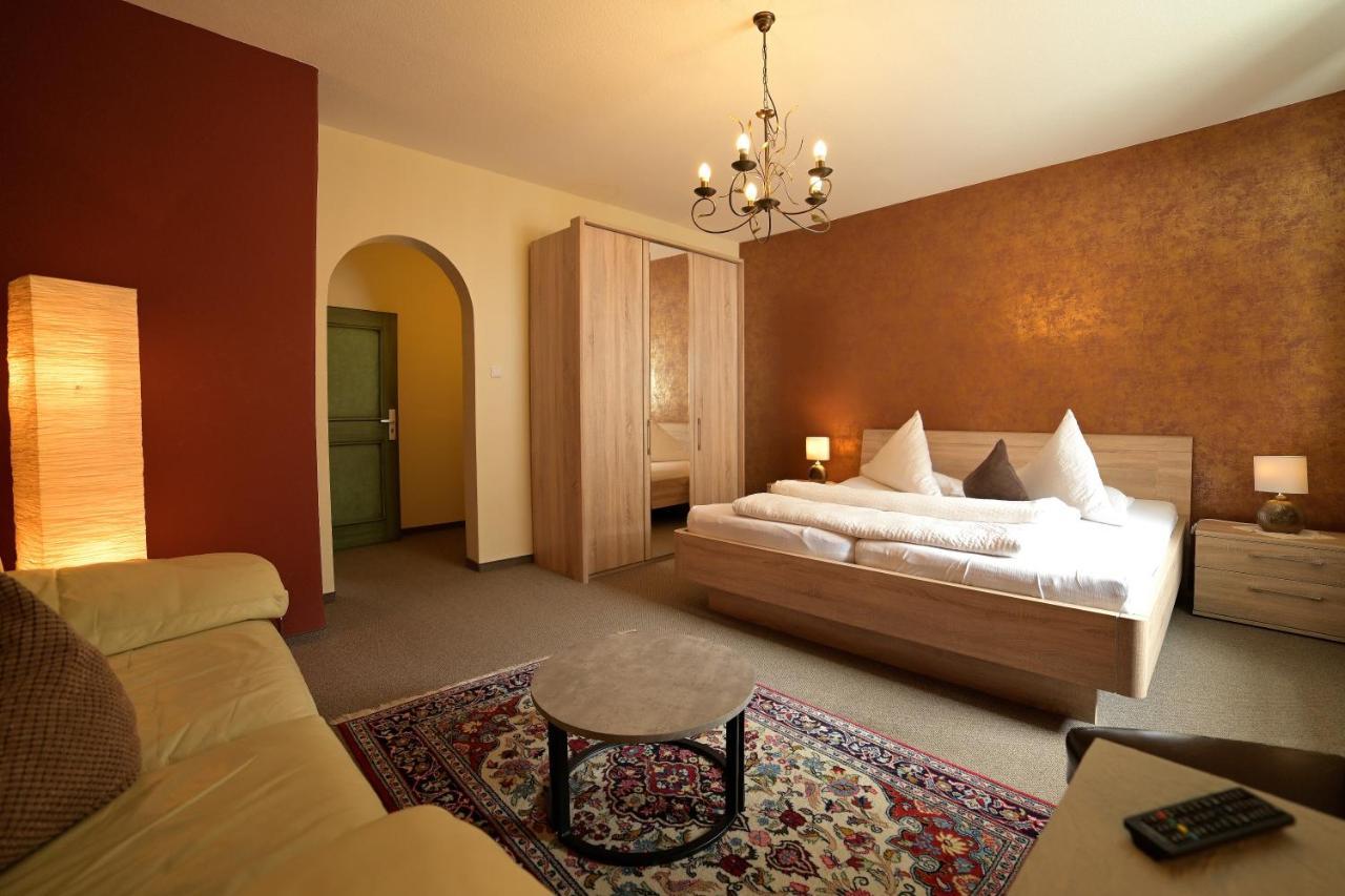 Hotel Zrenner Waldsassen Buitenkant foto