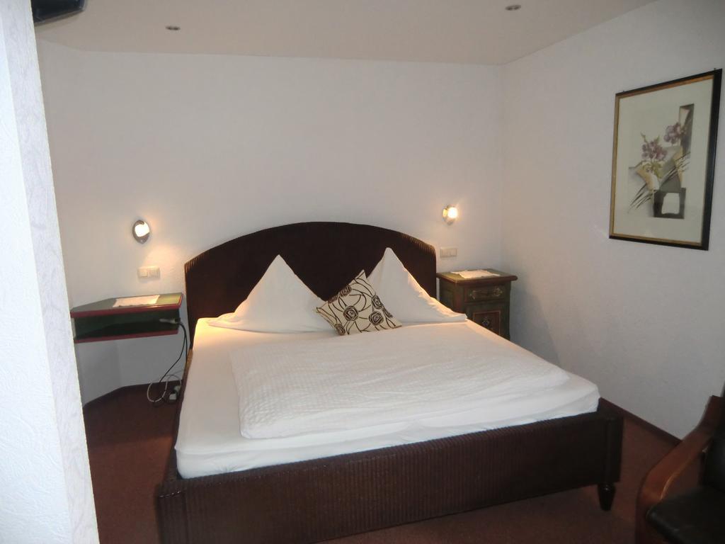 Hotel Zrenner Waldsassen Kamer foto