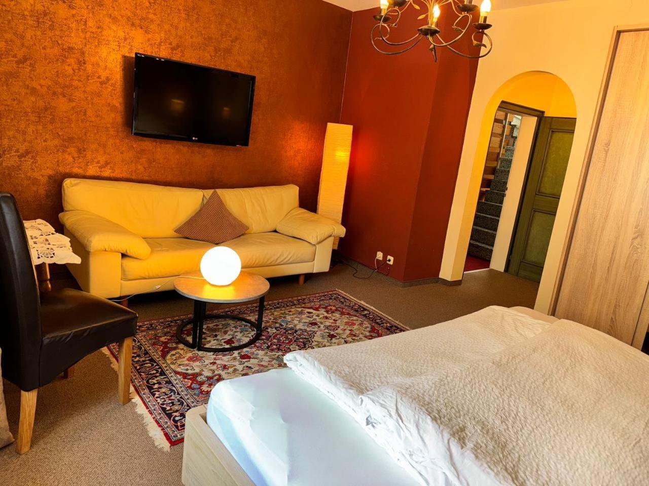 Hotel Zrenner Waldsassen Buitenkant foto